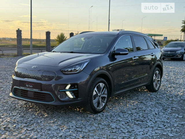 Сірий Кіа Niro, об'ємом двигуна 0 л та пробігом 159 тис. км за 17950 $, фото 3 на Automoto.ua