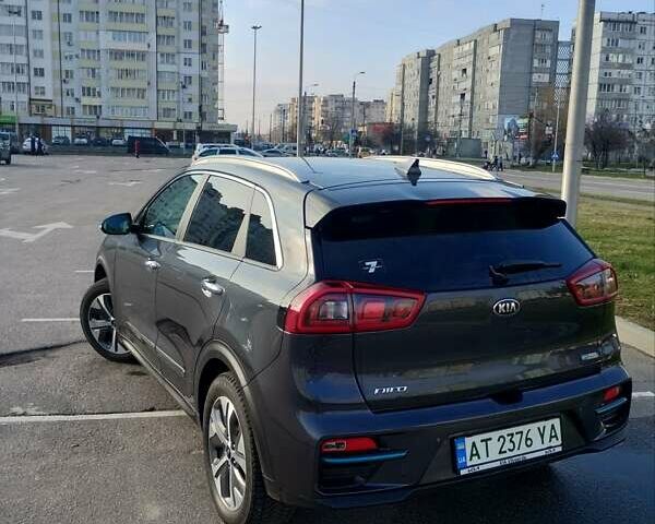 Сірий Кіа Niro, об'ємом двигуна 0 л та пробігом 60 тис. км за 21800 $, фото 10 на Automoto.ua