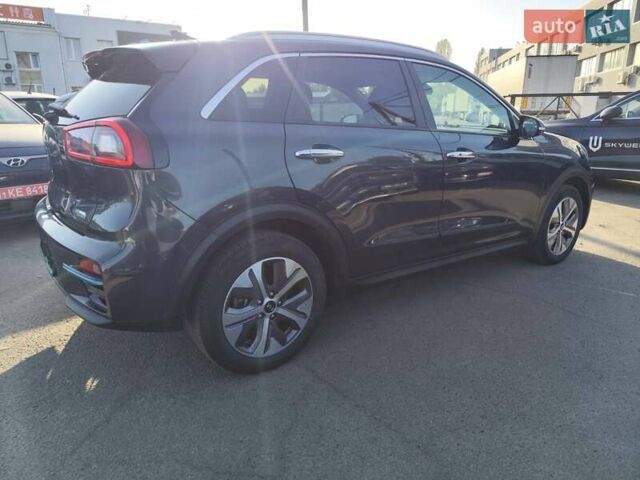 Серый Киа Niro, объемом двигателя 0 л и пробегом 129 тыс. км за 18555 $, фото 15 на Automoto.ua