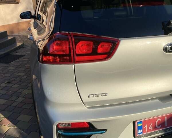 Киа Niro 2019 в Виннице на Automoto.ua Серый Киа Niro, объемом двигателя 0 л и пробегом 110 тыс. км за 17300 $, фото 23 на Automoto.ua