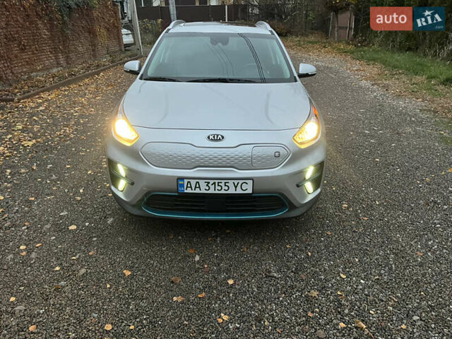 Серый Киа Niro, объемом двигателя 0 л и пробегом 64 тыс. км за 17900 $, фото 1 на Automoto.ua
