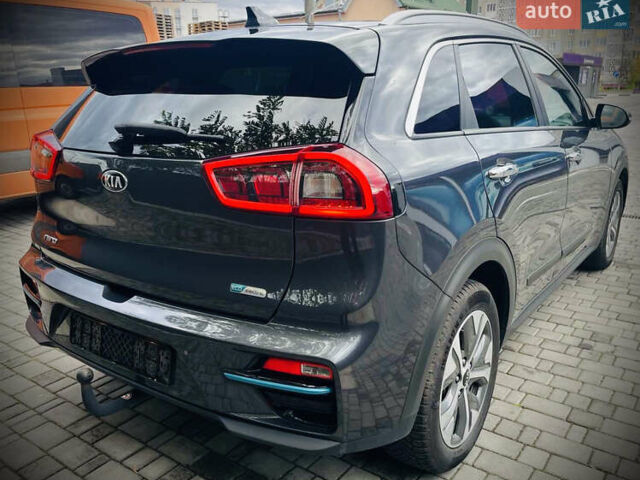 Серый Киа Niro, объемом двигателя 0 л и пробегом 102 тыс. км за 18900 $, фото 6 на Automoto.ua