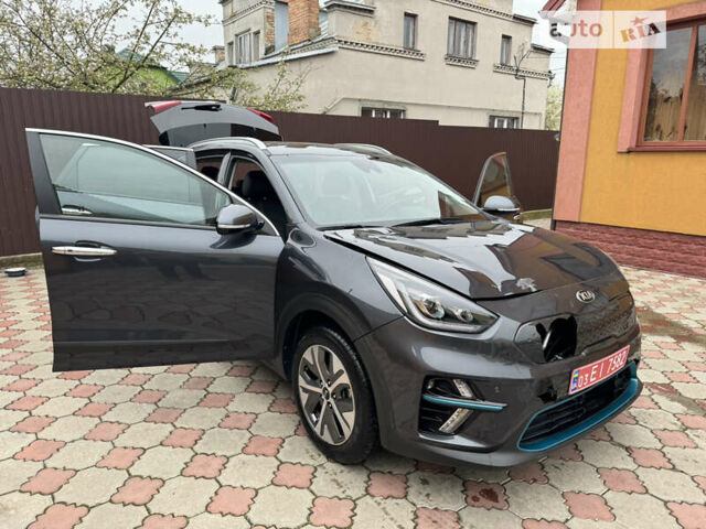 Сірий Кіа Niro, об'ємом двигуна 0 л та пробігом 53 тис. км за 16999 $, фото 33 на Automoto.ua