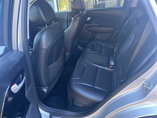 Серый Киа Niro, объемом двигателя 1.6 л и пробегом 49 тыс. км за 5500 $, фото 8 на Automoto.ua