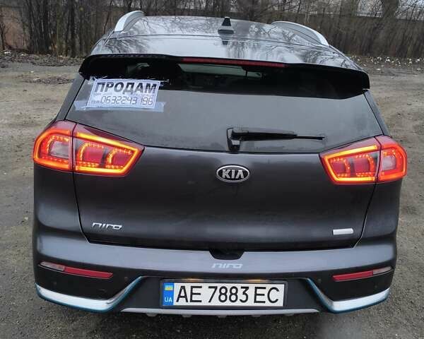 Сірий Кіа Niro, об'ємом двигуна 1.58 л та пробігом 80 тис. км за 21000 $, фото 15 на Automoto.ua