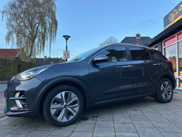 Киа Niro 2019 в Киеве на Automoto.ua Серый Киа Niro, объемом двигателя 0 л и пробегом 102 тыс. км за 16128 $, фото 2 на Automoto.ua