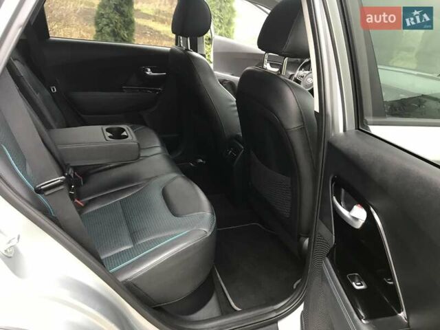 Серый Киа Niro, объемом двигателя 0 л и пробегом 100 тыс. км за 18750 $, фото 20 на Automoto.ua