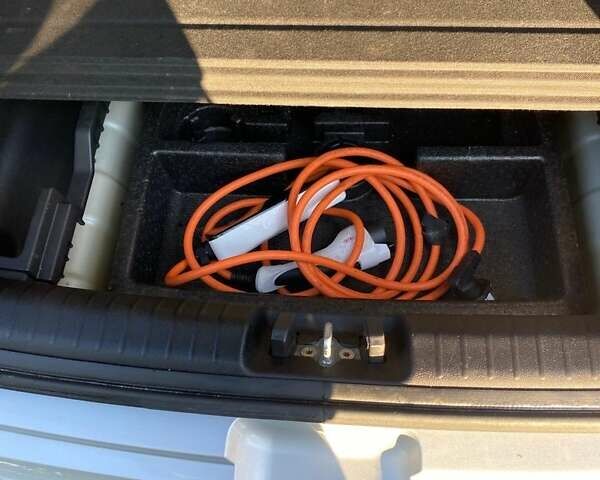 Киа Niro 2019 в Виннице на Automoto.ua Серый Киа Niro, объемом двигателя 0 л и пробегом 110 тыс. км за 17300 $, фото 2 на Automoto.ua