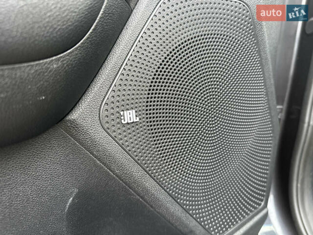 Серый Киа Niro, объемом двигателя 0 л и пробегом 157 тыс. км за 16999 $, фото 63 на Automoto.ua