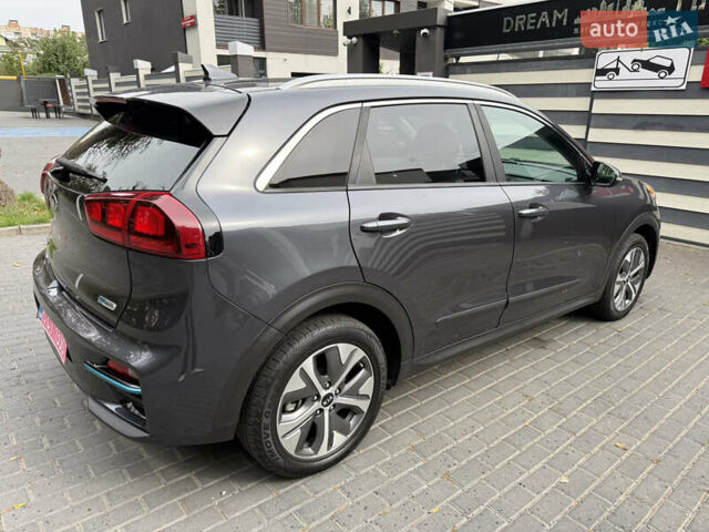 Сірий Кіа Niro, об'ємом двигуна 0 л та пробігом 65 тис. км за 16700 $, фото 1 на Automoto.ua
