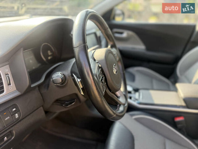 Серый Киа Niro, объемом двигателя 0 л и пробегом 158 тыс. км за 17800 $, фото 28 на Automoto.ua