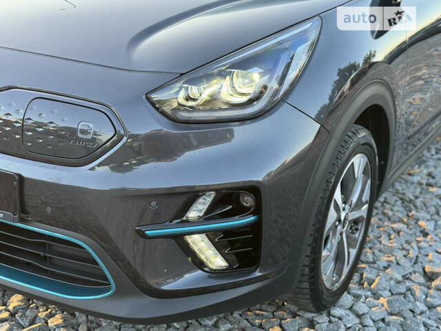 Сірий Кіа Niro, об'ємом двигуна 0 л та пробігом 159 тис. км за 17950 $, фото 16 на Automoto.ua