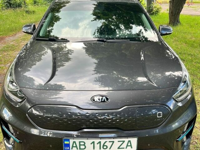 Серый Киа Niro, объемом двигателя 0 л и пробегом 165 тыс. км за 19000 $, фото 2 на Automoto.ua