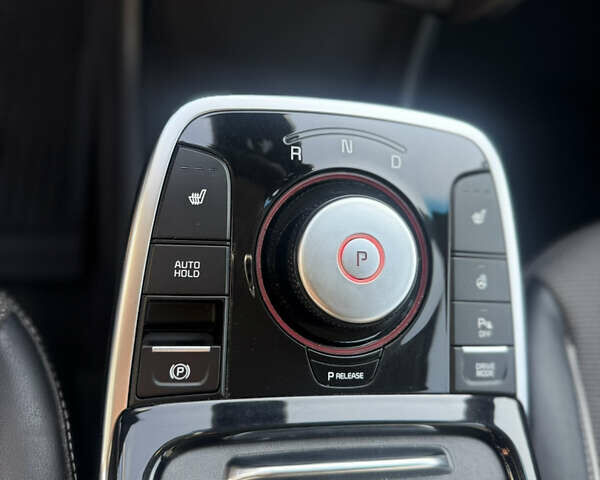 Серый Киа Niro, объемом двигателя 0 л и пробегом 158 тыс. км за 17800 $, фото 31 на Automoto.ua