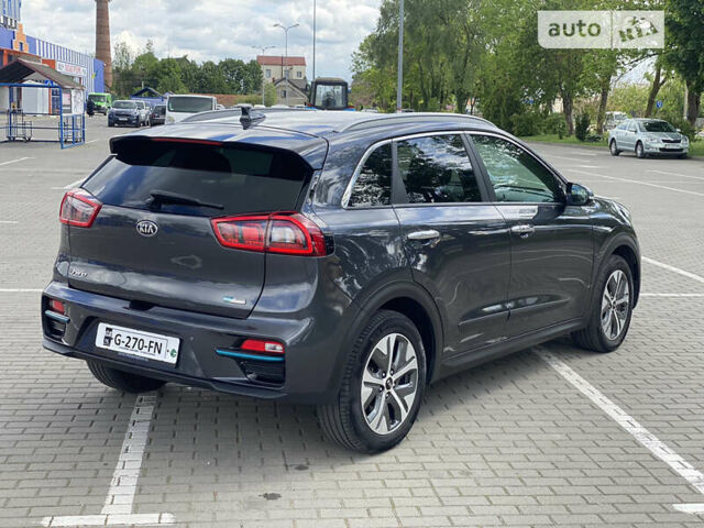 Сірий Кіа Niro, об'ємом двигуна 0 л та пробігом 170 тис. км за 18200 $, фото 27 на Automoto.ua