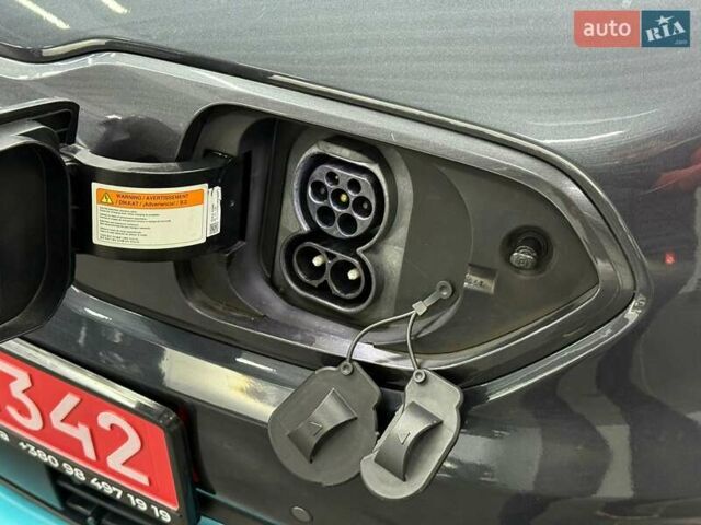 Сірий Кіа Niro, об'ємом двигуна 0 л та пробігом 93 тис. км за 18737 $, фото 10 на Automoto.ua