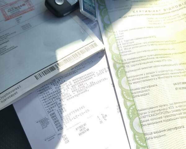 Сірий Кіа Niro, об'ємом двигуна 0 л та пробігом 154 тис. км за 18000 $, фото 76 на Automoto.ua