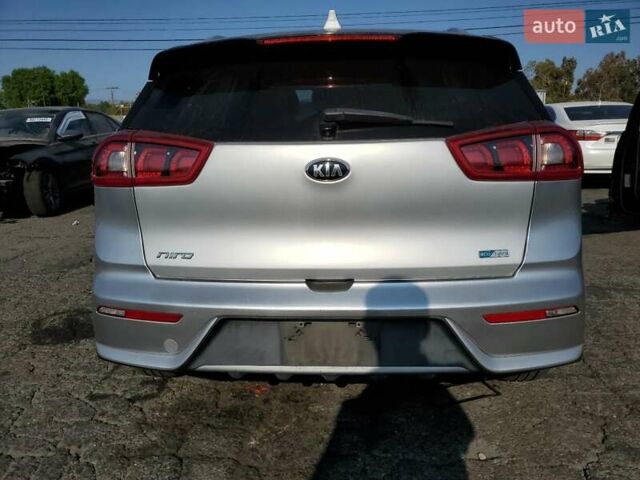Киа Niro 2019 в Хмельницком на Automoto.ua Серый Киа Niro, объемом двигателя 1.58 л и пробегом 134 тыс. км за 3100 $, фото 5 на Automoto.ua