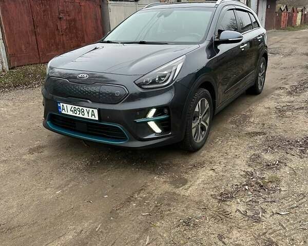 Серый Киа Niro, объемом двигателя 0 л и пробегом 179 тыс. км за 15800 $, фото 25 на Automoto.ua