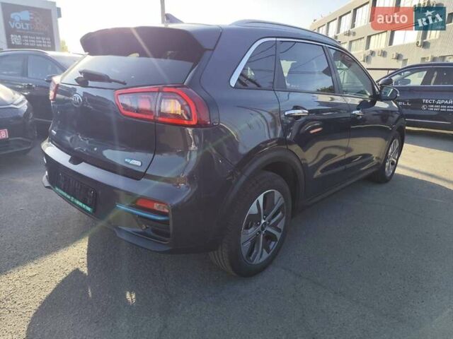 Серый Киа Niro, объемом двигателя 0 л и пробегом 129 тыс. км за 18555 $, фото 16 на Automoto.ua