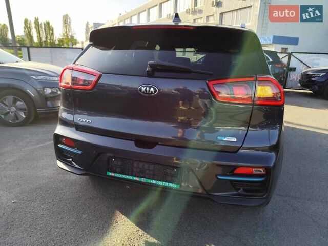 Серый Киа Niro, объемом двигателя 0 л и пробегом 129 тыс. км за 18555 $, фото 14 на Automoto.ua