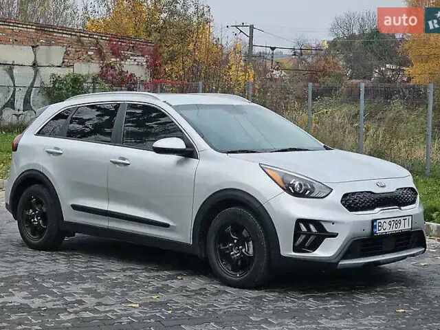 Серый Киа Niro, объемом двигателя 1.6 л и пробегом 115 тыс. км за 16700 $, фото 4 на Automoto.ua