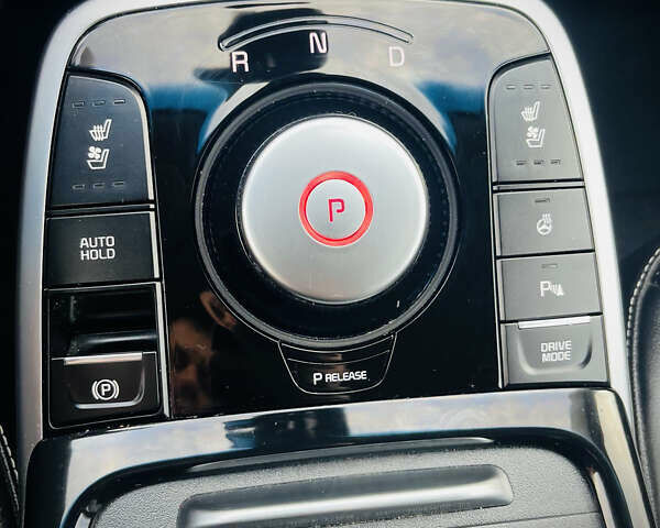 Серый Киа Niro, объемом двигателя 0 л и пробегом 102 тыс. км за 18900 $, фото 31 на Automoto.ua