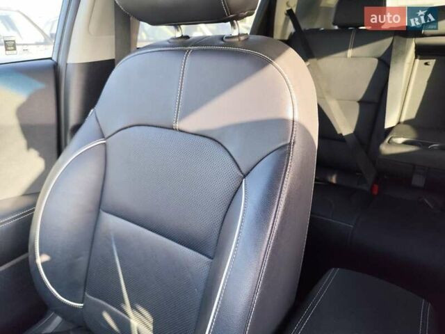 Серый Киа Niro, объемом двигателя 0 л и пробегом 129 тыс. км за 18555 $, фото 32 на Automoto.ua