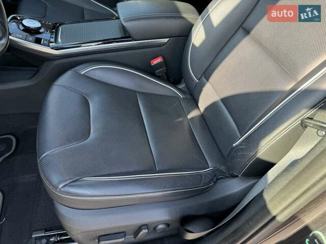 Серый Киа Niro, объемом двигателя 0 л и пробегом 130 тыс. км за 17500 $, фото 10 на Automoto.ua