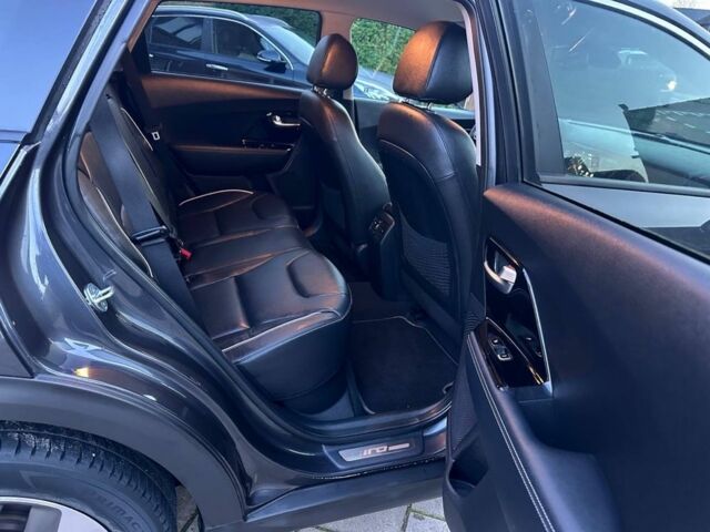 Киа Niro 2019 в Киеве на Automoto.ua Серый Киа Niro, объемом двигателя 0 л и пробегом 102 тыс. км за 16128 $, фото 17 на Automoto.ua