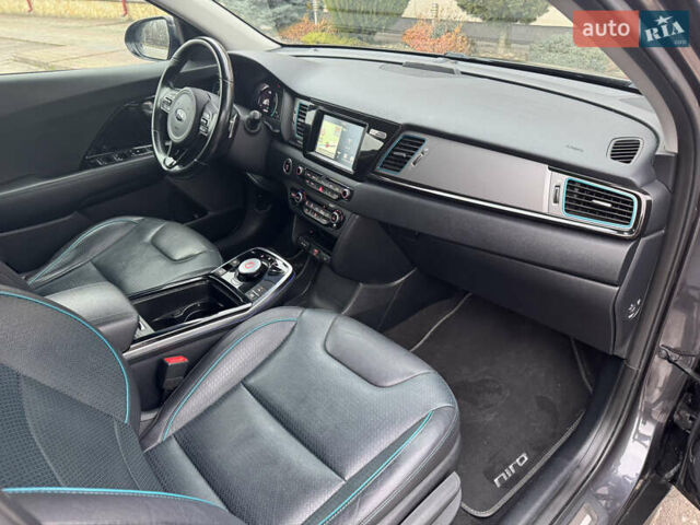 Серый Киа Niro, объемом двигателя 0 л и пробегом 148 тыс. км за 16950 $, фото 43 на Automoto.ua