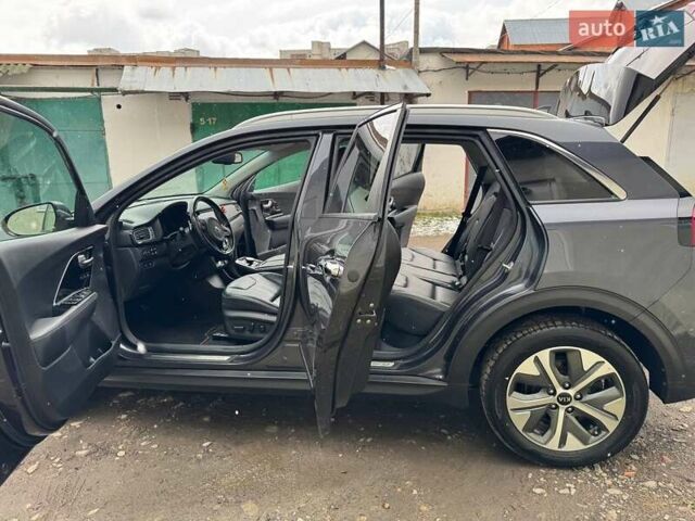 Киа Niro 2019 в Дрогобыче на Automoto.ua Серый Киа Niro, объемом двигателя 0 л и пробегом 139 тыс. км за 17777 $, фото 14 на Automoto.ua
