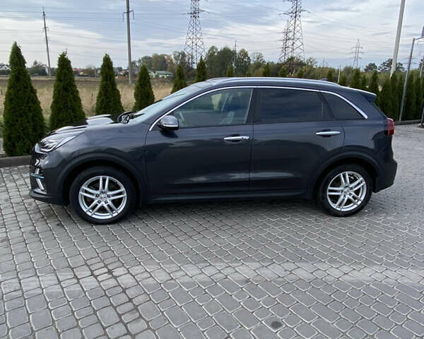 Сірий Кіа Niro, об'ємом двигуна 0 л та пробігом 102 тис. км за 22700 $, фото 9 на Automoto.ua