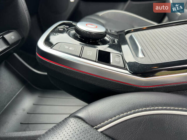 Серый Киа Niro, объемом двигателя 0 л и пробегом 70 тыс. км за 19350 $, фото 27 на Automoto.ua