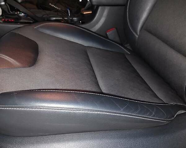 Сірий Кіа Niro, об'ємом двигуна 1.58 л та пробігом 84 тис. км за 17200 $, фото 10 на Automoto.ua