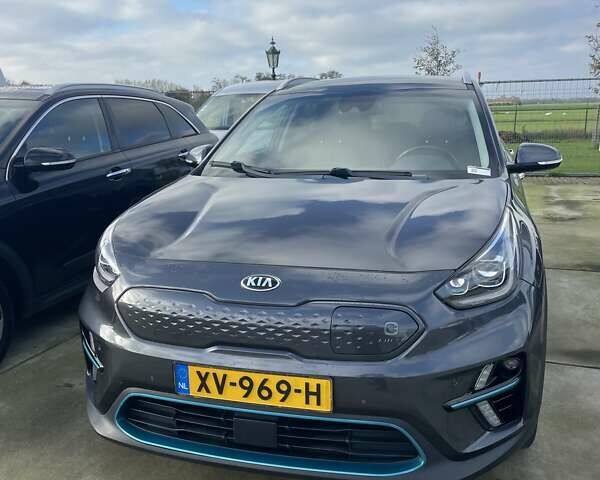 Серый Киа Niro, объемом двигателя 0 л и пробегом 84 тыс. км за 17960 $, фото 12 на Automoto.ua