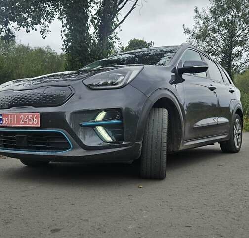 Серый Киа Niro, объемом двигателя 0 л и пробегом 147 тыс. км за 16500 $, фото 9 на Automoto.ua