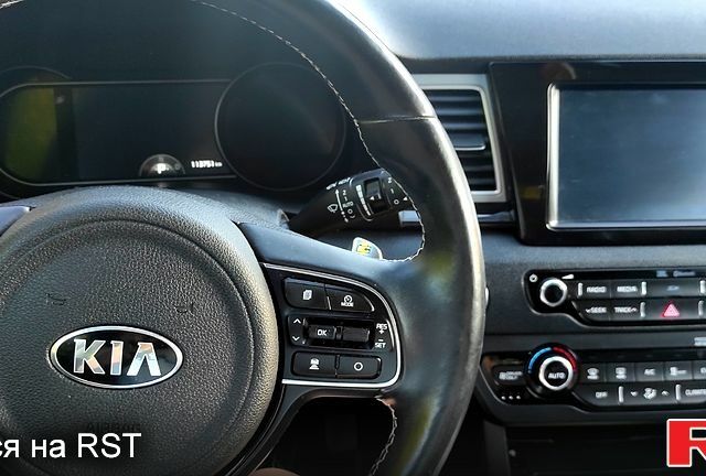 Кіа Niro 2019 у Кам'янське (Дніпродзержинськ) на Automoto.ua Сірий Кіа Niro, об'ємом двигуна 0.15 л та пробігом 116 тис. км за 18000 $, фото 9 на Automoto.ua