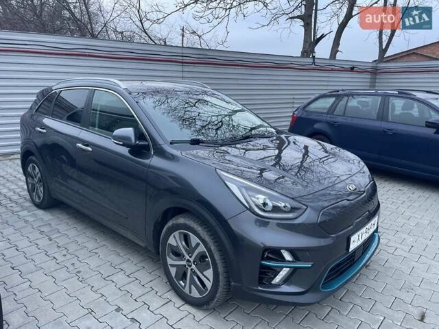 Серый Киа Niro, объемом двигателя 0 л и пробегом 84 тыс. км за 17960 $, фото 3 на Automoto.ua