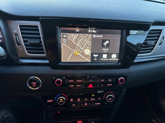 Киа Niro 2019 в Киеве на Automoto.ua Серый Киа Niro, объемом двигателя 0 л и пробегом 102 тыс. км за 16128 $, фото 13 на Automoto.ua