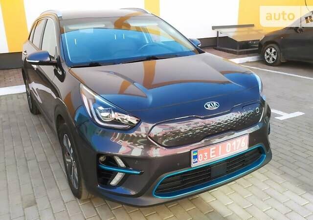 Сірий Кіа Niro, об'ємом двигуна 0 л та пробігом 96 тис. км за 19950 $, фото 6 на Automoto.ua