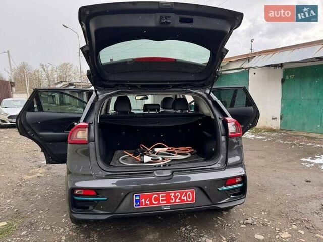 Киа Niro 2019 в Дрогобыче на Automoto.ua Серый Киа Niro, объемом двигателя 0 л и пробегом 139 тыс. км за 17777 $, фото 11 на Automoto.ua