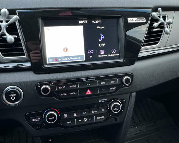 Сірий Кіа Niro, об'ємом двигуна 0 л та пробігом 101 тис. км за 16800 $, фото 21 на Automoto.ua