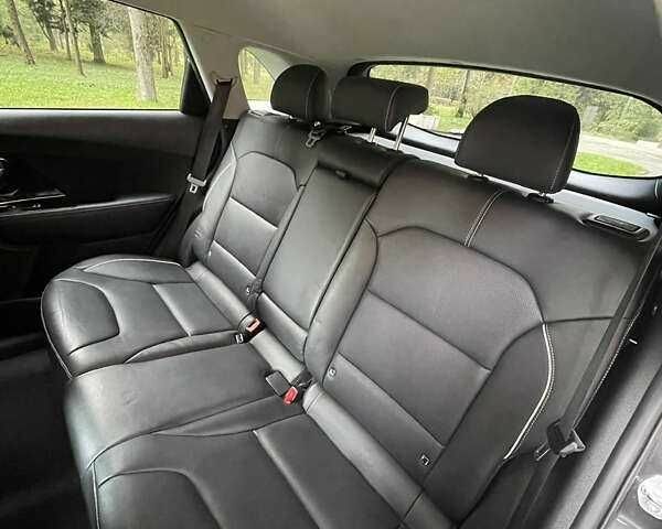 Серый Киа Niro, объемом двигателя 0 л и пробегом 129 тыс. км за 14999 $, фото 17 на Automoto.ua