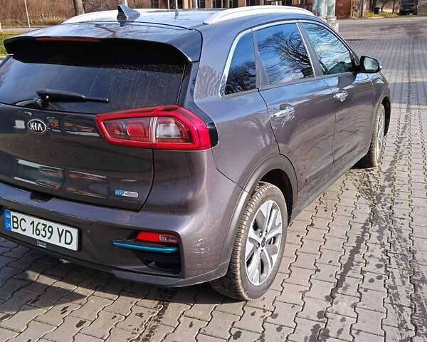 Сірий Кіа Niro, об'ємом двигуна 0 л та пробігом 139 тис. км за 17896 $, фото 1 на Automoto.ua