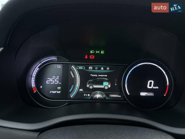 Сірий Кіа Niro, об'ємом двигуна 0 л та пробігом 101 тис. км за 16800 $, фото 20 на Automoto.ua