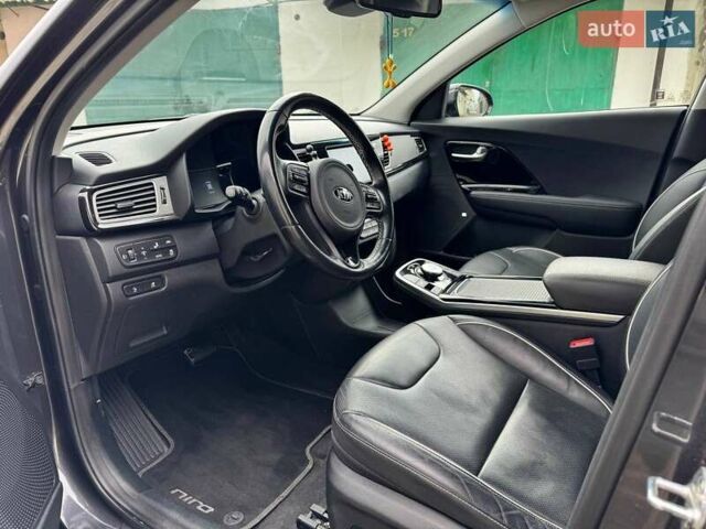 Киа Niro 2019 в Дрогобыче на Automoto.ua Серый Киа Niro, объемом двигателя 0 л и пробегом 139 тыс. км за 17777 $, фото 20 на Automoto.ua