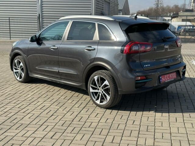 Серый Киа Niro, объемом двигателя 0 л и пробегом 151 тыс. км за 16750 $, фото 6 на Automoto.ua