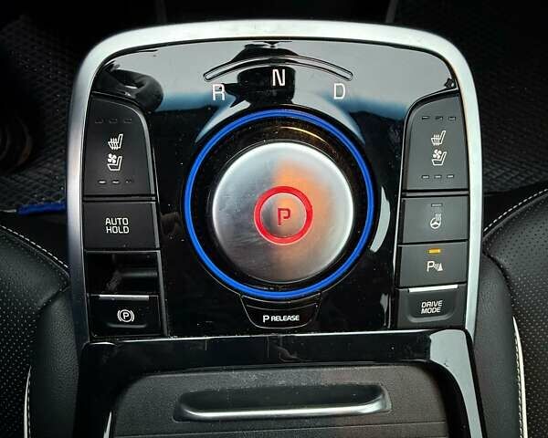 Серый Киа Niro, объемом двигателя 0 л и пробегом 110 тыс. км за 18250 $, фото 17 на Automoto.ua