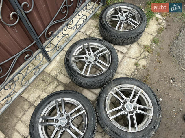 Серый Киа Niro, объемом двигателя 0 л и пробегом 116 тыс. км за 17990 $, фото 44 на Automoto.ua